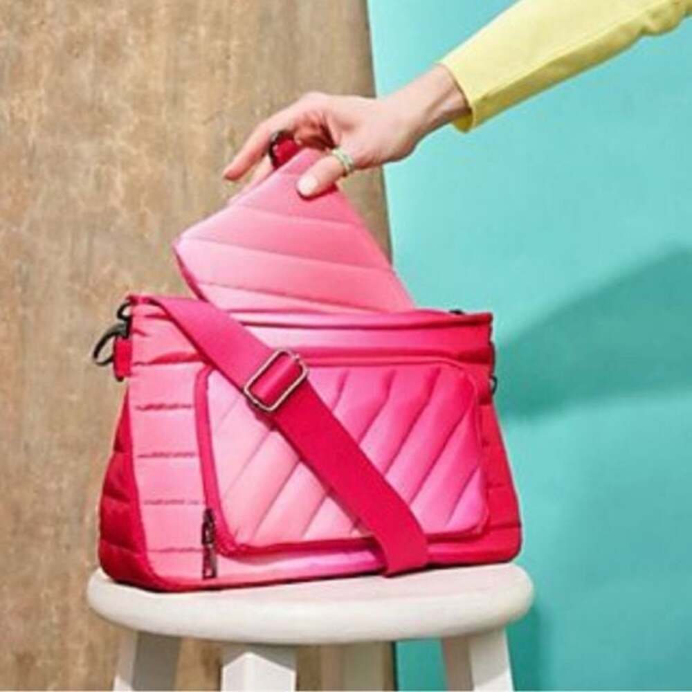 $197 Think Royln Bank Street XL
Crossbody with Pouch